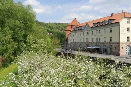 Hotel Alter Packhof in Hann. Münden – historisches 4-Sterne-Hotel nahe der Altstadt und direkt am Wasser