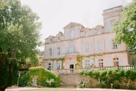 Hochzeitsfotografie im Château de Varenne in Frankreich